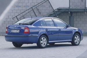 5 «Вечных» и надёжных автомобилей, которые гораздо лучше новых моделей (Skoda Oktavia, Toyota Camry, Ford Focus, Первое поколение) 5 «Вечных» и надёжных автомобилей, которые гораздо лучше новых моделей