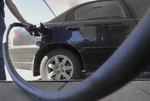 Бензин - кризис приостановлен () Бензин - кризис приостановлен